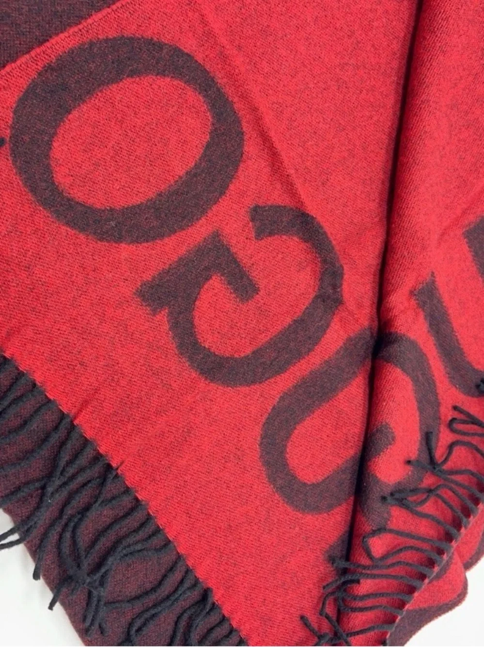 Hugo Boss Red and Dark Gray Logo Knit Scarf